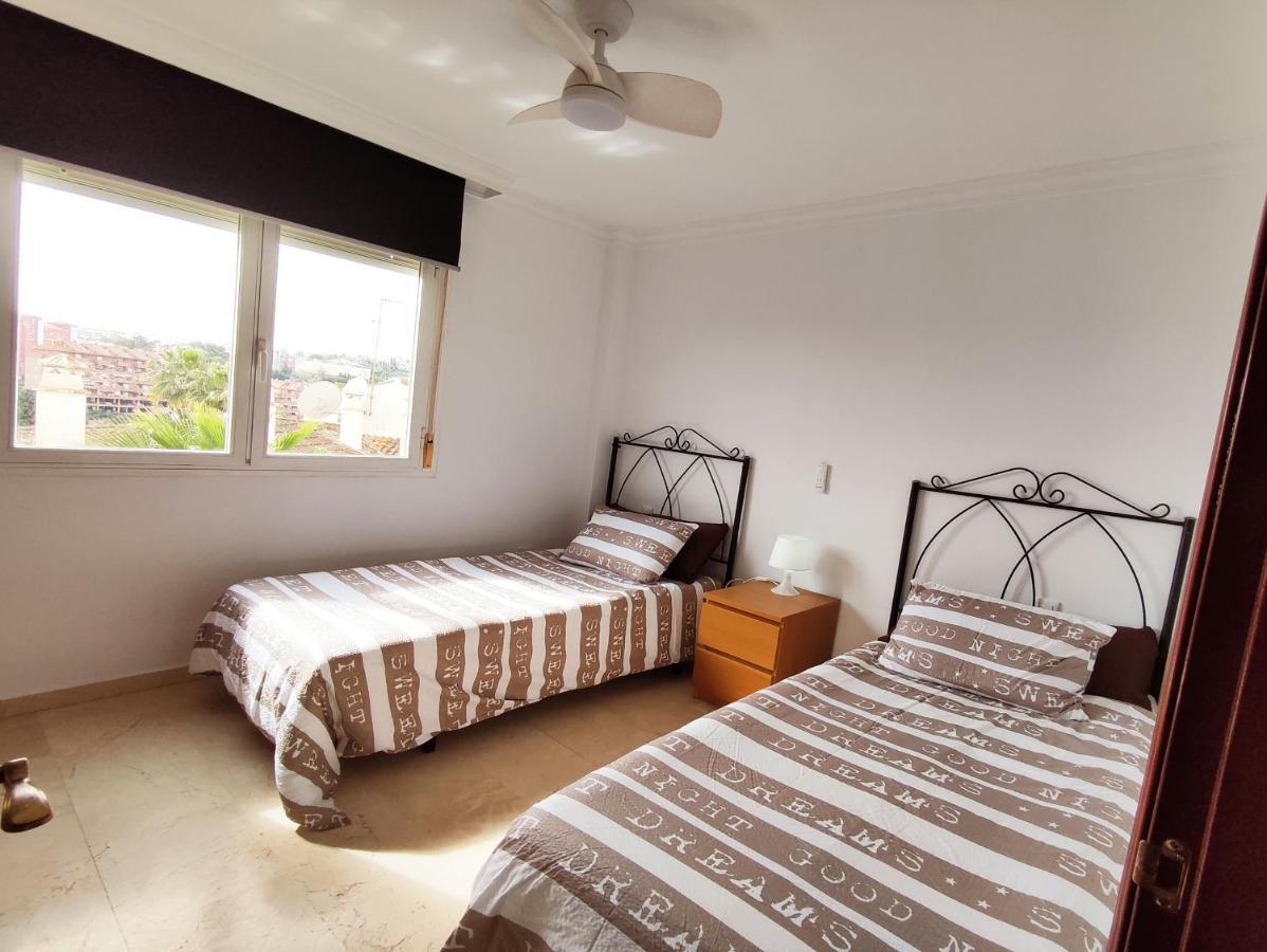 2Bdr Sunny Apartment With Pool And Private Parking In Benalmadena Exterior photo